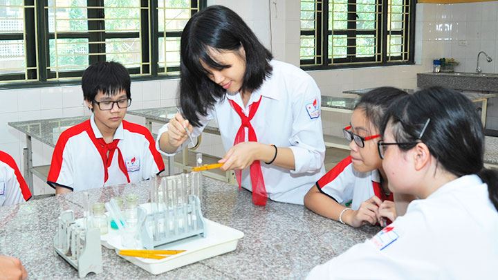 Khắc phục tình trạng thiếu giáo viên